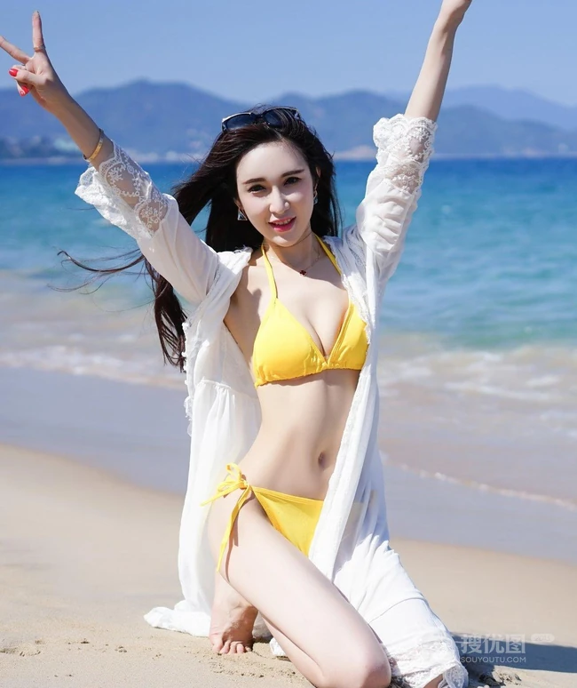 女生模特Eva_茜茜气质高清泳装海边写真