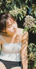 绝美森系少女唯美户外写真，清秀容颜让人难忘