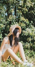 绝美森系少女唯美户外写真，清秀容颜让人难忘