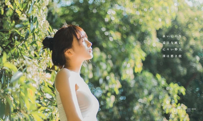 绝美森系少女唯美户外写真，清秀容颜让人难忘