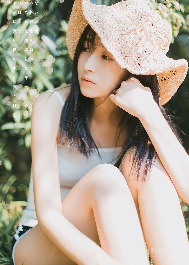 绝美森系少女唯美户外写真，清秀容颜让人难忘