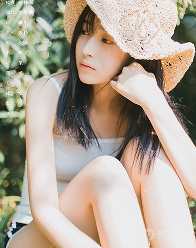 绝美森系少女唯美户外写真，清秀容颜让人难忘