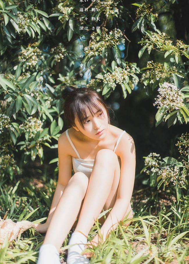 绝美森系少女唯美户外写真，清秀容颜让人难忘