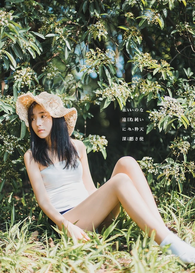 绝美森系少女唯美户外写真，清秀容颜让人难忘