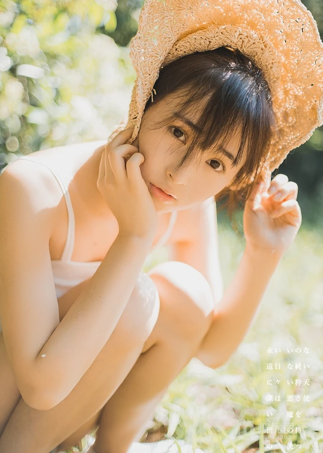 绝美森系少女唯美户外写真，清秀容颜让人难忘