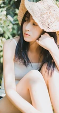 绝美森系少女唯美户外写真，清秀容颜让人难忘