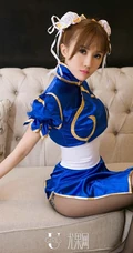 邻家女孩猴小语魅力变装写真美图，cos春丽、女仆制服秀