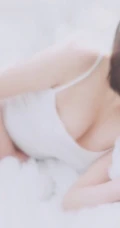 匀称短发软妹子雪怡气质唯美诱人室内美照