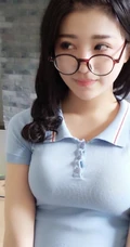 匀称短发软妹子雪怡气质唯美诱人室内美照