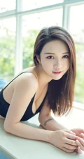 线条线条长腿模特紧身牛仔裤室内写真美图