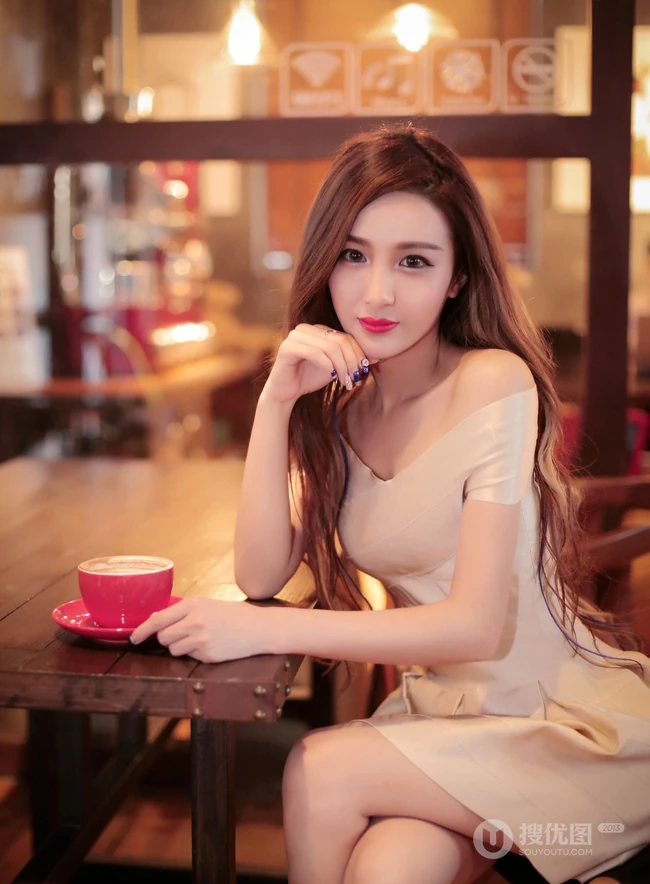 ​气质时尚嫩模梁莹Sugar精选写真图片大全