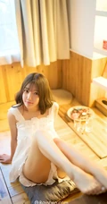 清新气质女生艾西唯美睡衣高清室内写真美图