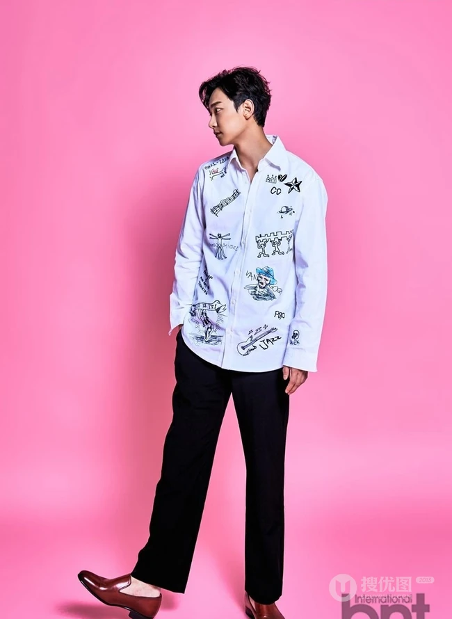 韩国男演员李正赫登时尚杂志《bnt》写真图片