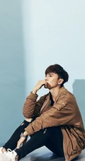 帅气小生唐禹哲初冬休闲装高清图片