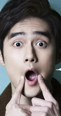 帅气男星蒋劲夫童趣十足，上演十二连拍，秒变表情帝