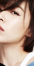 女明星阚清子时尚写真，牛仔衣下白皙线条动人