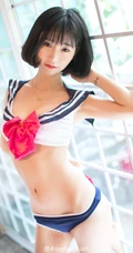 短发少女模特气质高清学生装家居服、蕾丝家居写真图片