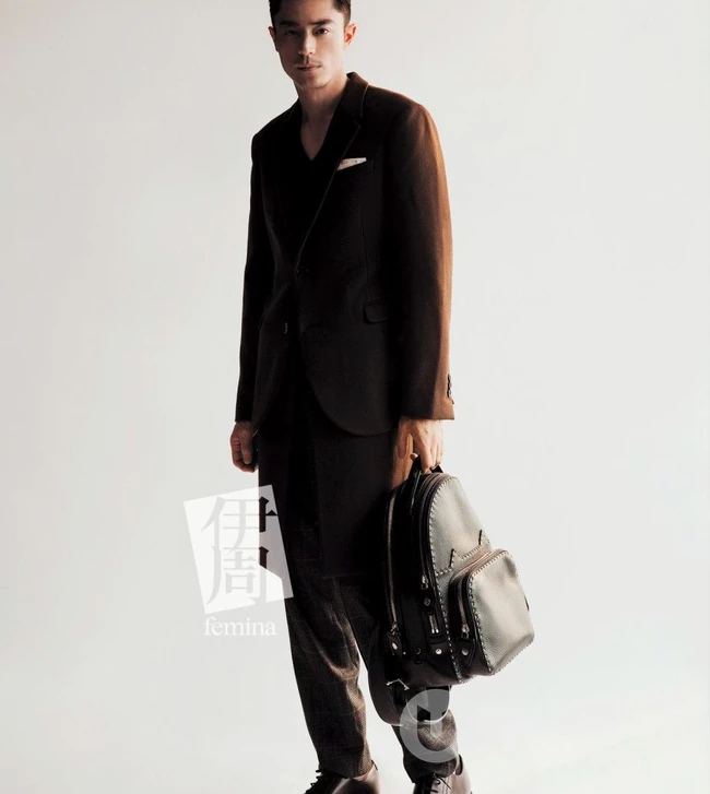霍建华伊周时尚写真大片，初冬服饰尽显冬日时尚