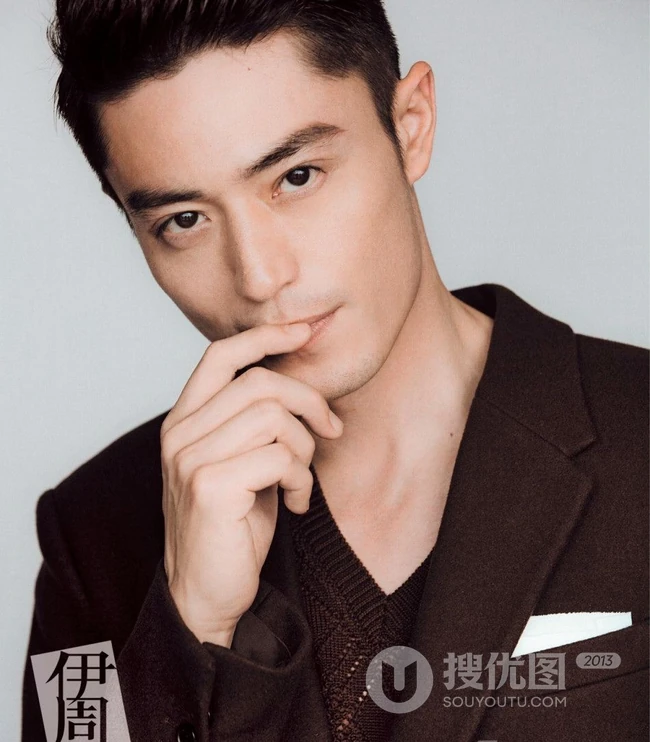 霍建华伊周时尚写真大片，初冬服饰尽显冬日时尚