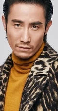 魅力型男奇道酷帅写真大片，背头造型眼神犀利