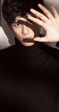 吴磊最新时尚杂志图片，昔日小帅哥渐成暖男