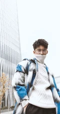 男演员高广泽高清街拍图片
