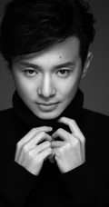 型男演员刘智扬黑白图片