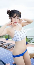 女生兜豆靓Youlina气质家居服、泳装户外泳池写真