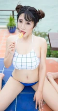女生兜豆靓Youlina气质家居服、泳装户外泳池写真
