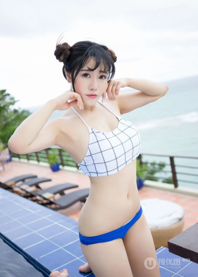 女生兜豆靓Youlina气质家居服、泳装户外泳池写真