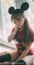 可爱少女七宝唯美室外写真，恬静怡然享受生活