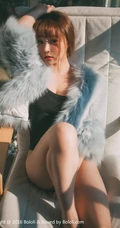 可爱少女七宝唯美室外写真，恬静怡然享受生活