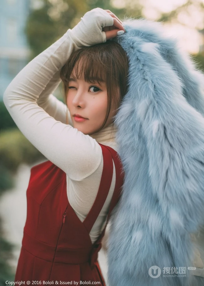 可爱少女七宝唯美室外写真，恬静怡然享受生活