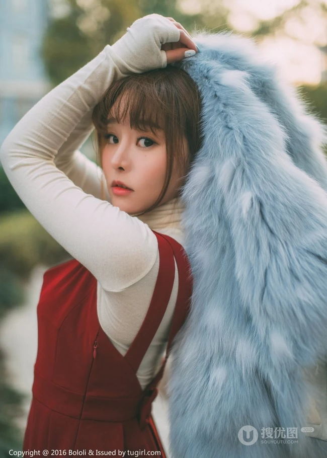 可爱少女七宝唯美室外写真，恬静怡然享受生活