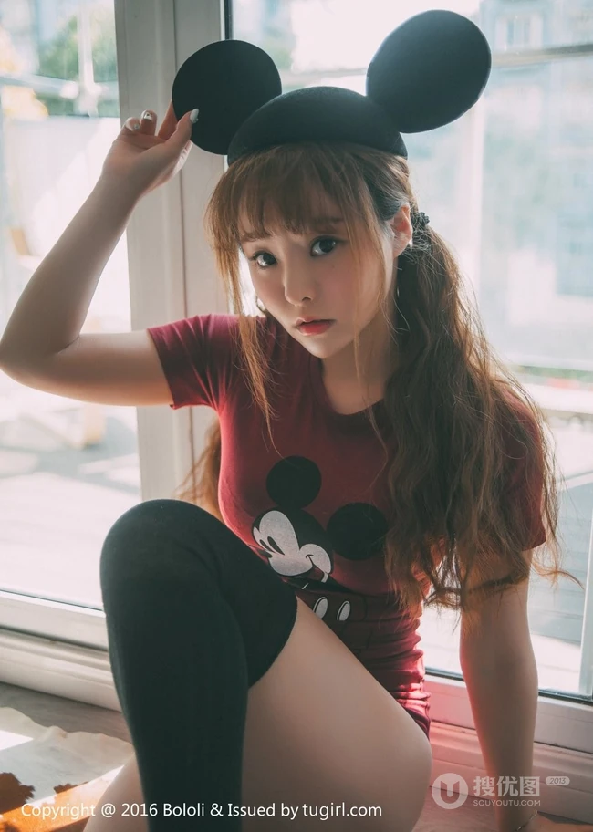 可爱少女七宝唯美室外写真，恬静怡然享受生活