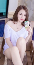 气质时尚气质女生刘奕宁Lynn高清纯白家居服室内写真集