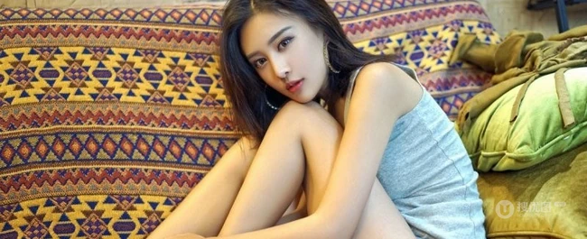 气质时尚嫩模赵艺璇紧身休闲短裤系列写真美图