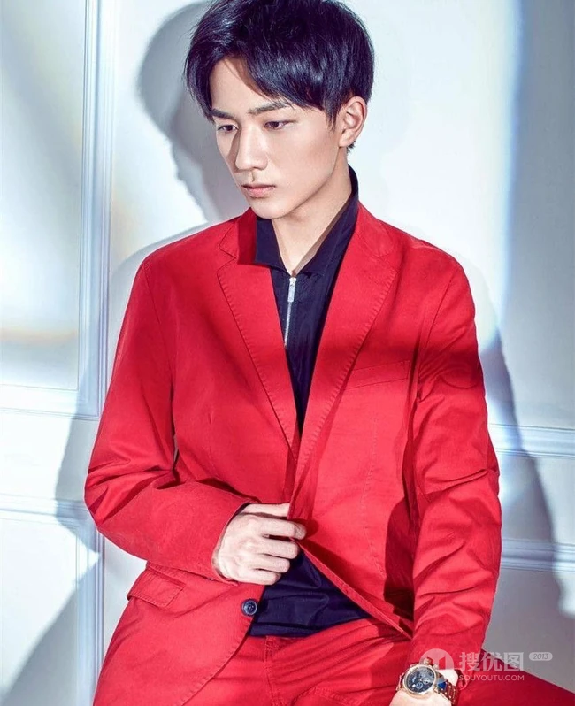 阳光帅气美少年李宏毅帅气写真图集