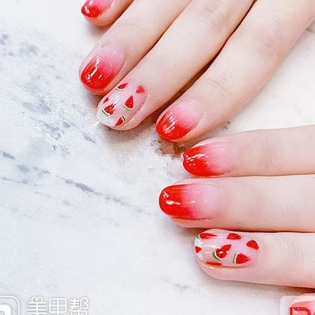 小清新粉色系渐变贴花美甲图片