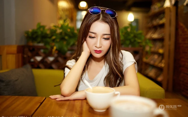 惬意的生活 娇小软妹子梁莹Sugar高清惬意室内照