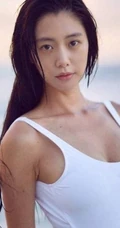 亚洲第一女生李成敏（克拉拉）紧身裤海边写真图集