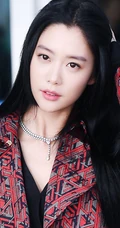 亚洲第一女生李成敏（克拉拉）紧身裤海边写真图集