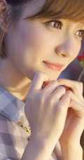 清新短发可爱少女逛街游玩高清写真美图
