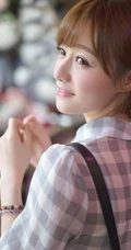 清新短发可爱少女逛街游玩高清写真美图