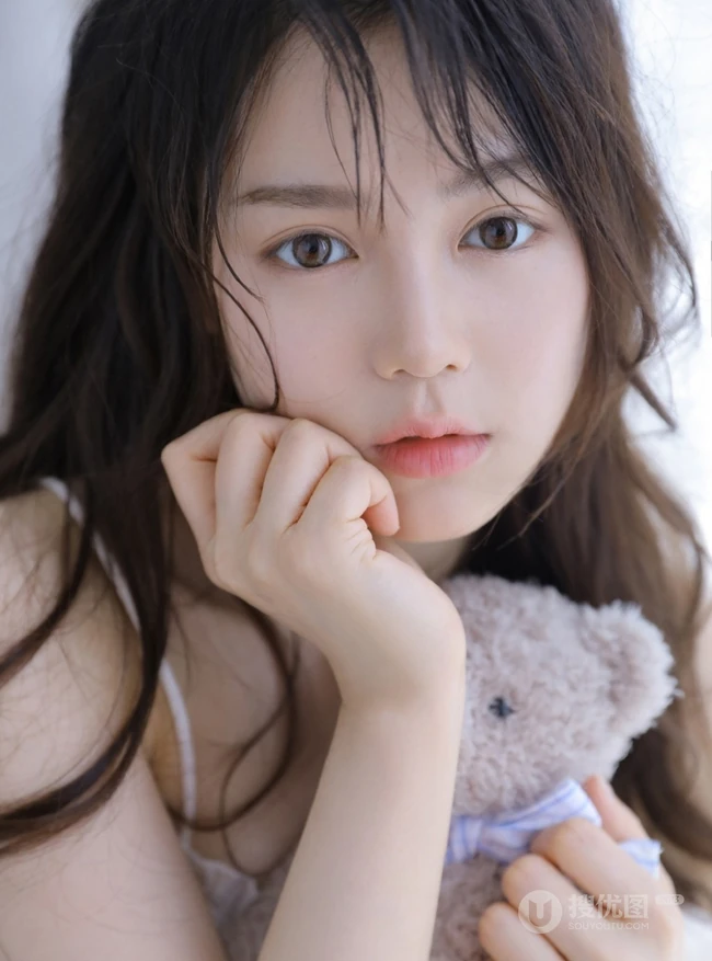 清新清纯少女室内写真照片 面容纯美，皮肤白皙