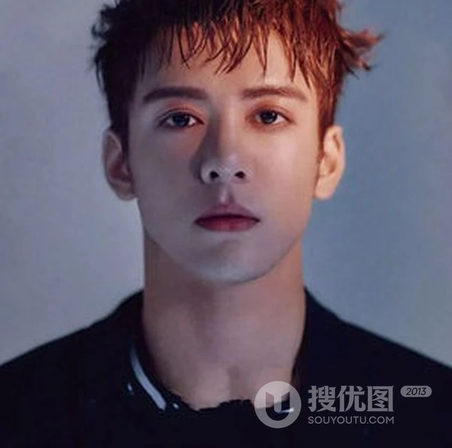 大眼睛阳光型男曾舜晞（Joseph）微卷湿发发型图片 第1张