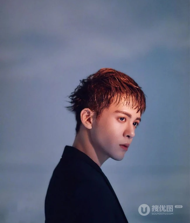 大眼睛阳光型男曾舜晞（Joseph）微卷湿发发型图片 第3张