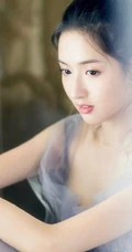 甜少女的动人瞬间，女演员王玉雯高清写真图集