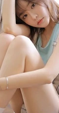 好看的肩带连体短裤少女居家日常写真图集