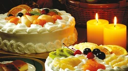 生日水果蛋糕蜡烛带字母唯美高清壁纸图片